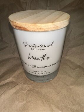 Scentsational  Coconut & Beeswax
Iloz Jar Candle "Breathe" NEW